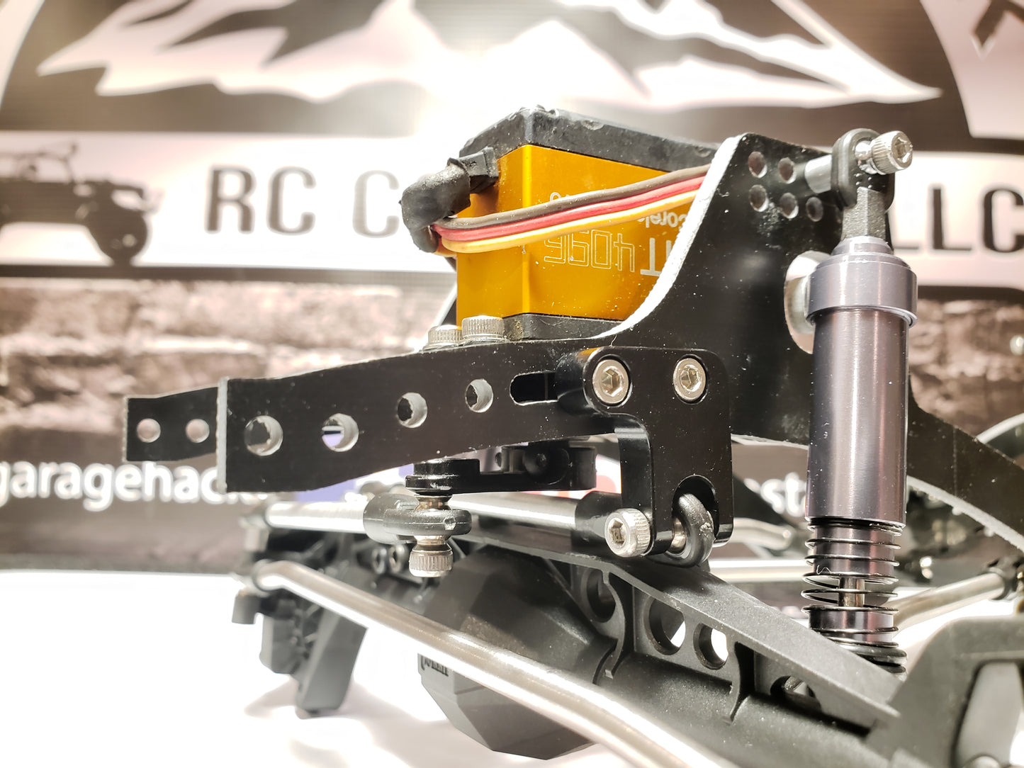 TGH-HH CHASSIS PANHARD MOUNT