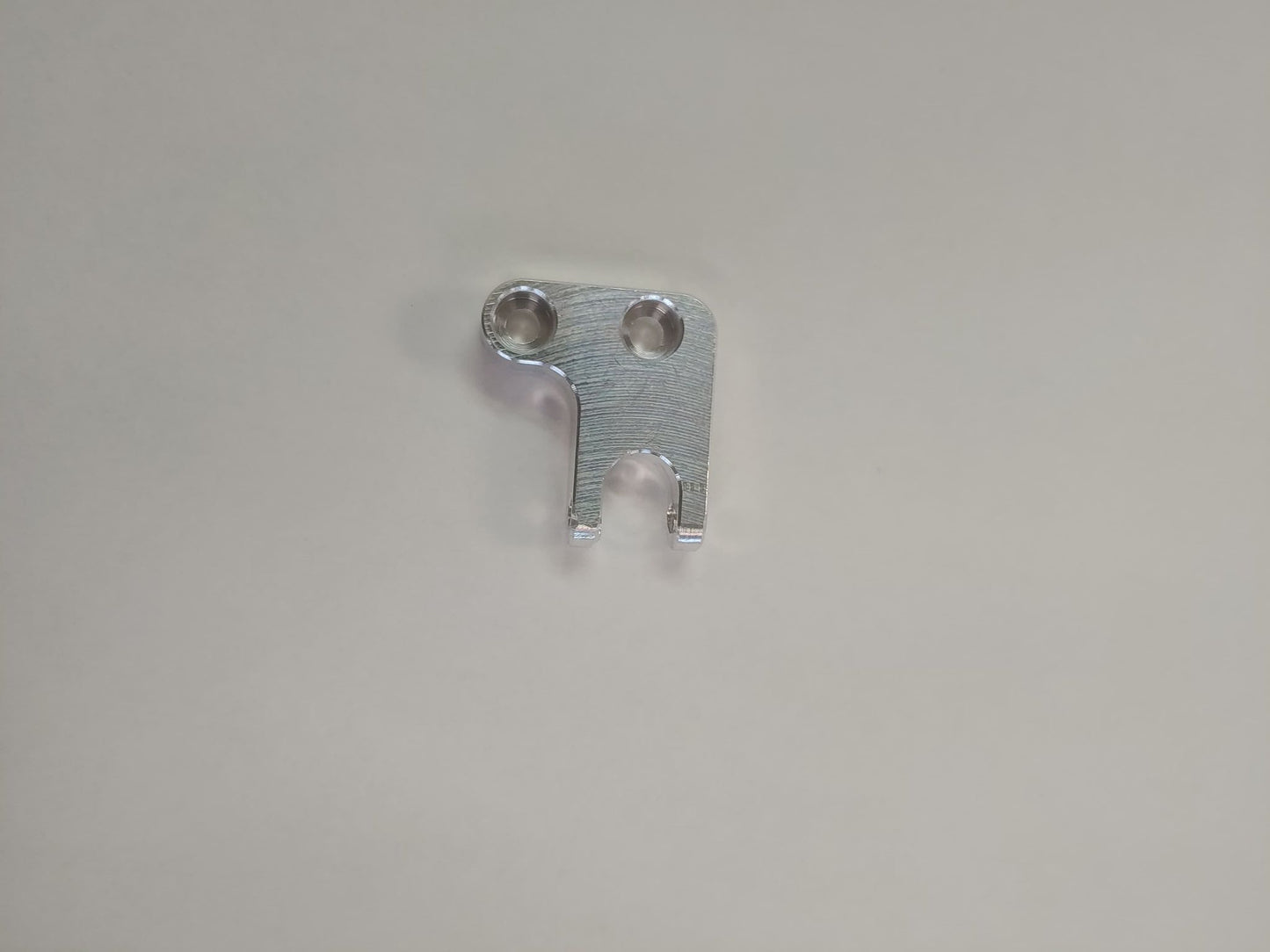 TGH-HH CHASSIS PANHARD MOUNT
